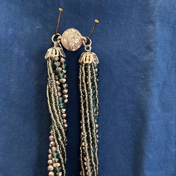 Vintage Premier Designs necklace made in the most beautiful shade of blue, gray. - Picture 2 of 4